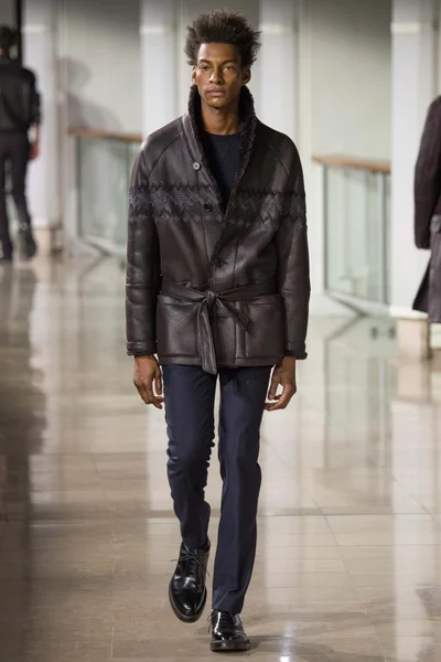 Look 33
